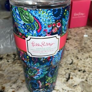 Lilly Pulitzer SS Insulated 30 oz Tumbler new with box